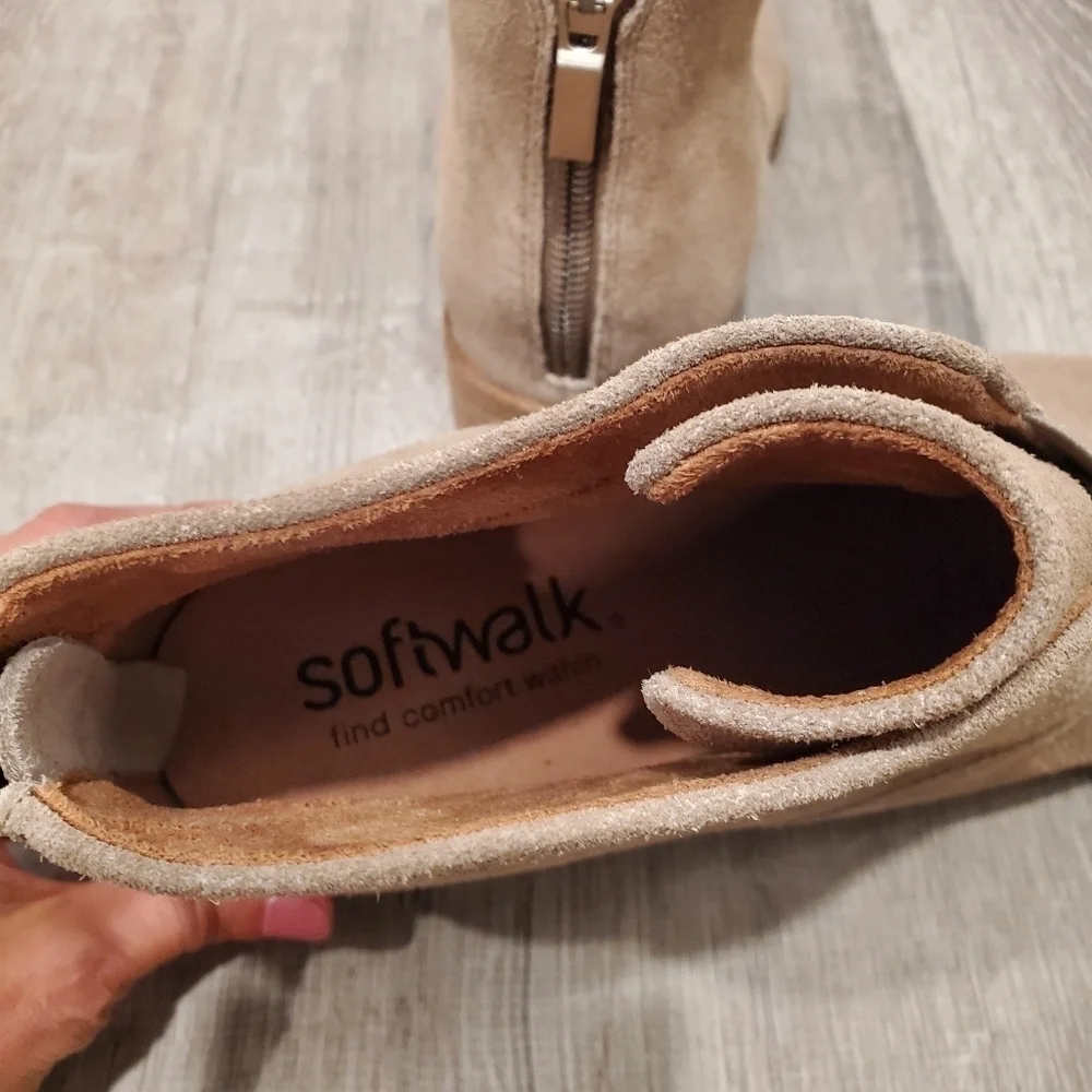 NEW SoftWalk Tilden Ankle Boot Taupe